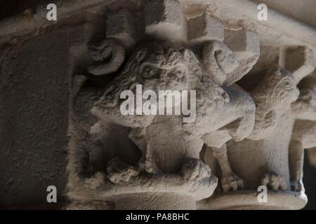 Capitel der Kreuzgang des Klosters Sant Pau del Camp, XII Jahrhundert, Barcelona, Barcelona, Katalonien, Spanien. Stockfoto