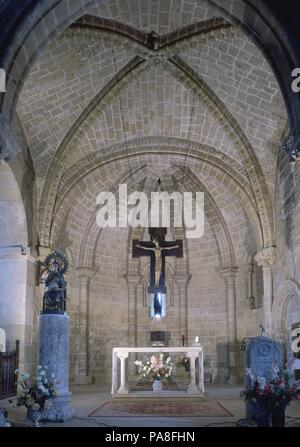 CABECERA CON EL ALTAR MAYOR. Lage: IGLESIA DE SAN JUAN BAUTISTA, Talamanca del Jarama, MADRID, SPANIEN. Stockfoto