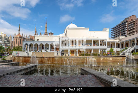 Paseo del Buen Pastor und Kapuziner Kirche - Cordoba, Argentinien Stockfoto