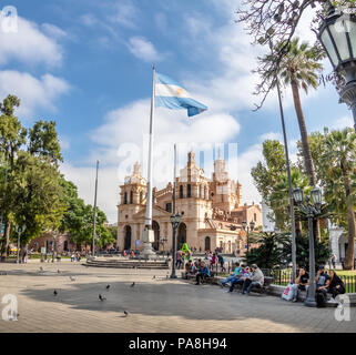 San Martin Platz und die Kathedrale von Cordoba - Cordoba, Argentinien Stockfoto