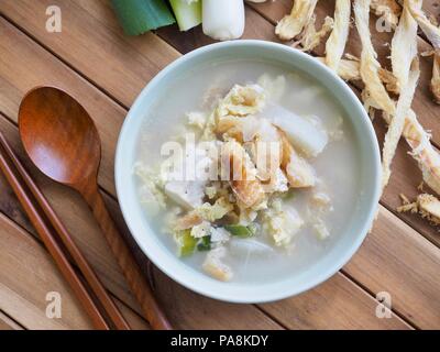 Koreanisches Essen getrocknet Pollack Suppe Stockfoto