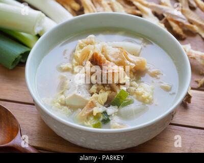 Koreanisches Essen getrocknet Pollack Suppe Stockfoto