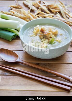 Koreanisches Essen getrocknet Pollack Suppe Stockfoto