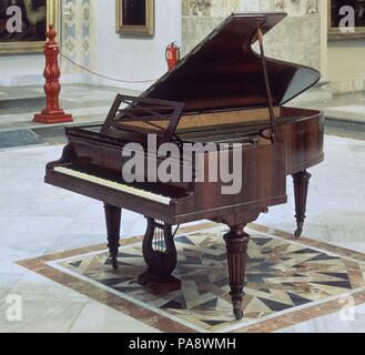 Klavier - SIGLO XIX. Lage: das Museo DE BELLAS ARTES - CONVENTO DE LA MERCED CALZAD, Sevilla, Sevilla, Spanien. Stockfoto
