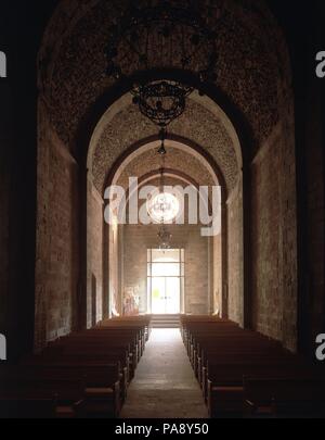 Interieur DE LA IGLESIA DEL MONASTERIO DE SANTA MARIA DE ESTANY - SIGLO XII-RECONSTRUIDA EN EL SIGLO XVII. Lage: MONASTERIO DE SANTA MARIA, ESTANY, BARCELONA, SPANIEN. Stockfoto