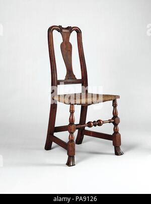 Side Chair. Kultur: American. Abmessungen: 39 3/4 x 19 3/4 x 14 in. (101 x 50,2 x 35,6 cm). Datum: 1710-20. Museum: Metropolitan Museum of Art, New York, USA. Stockfoto