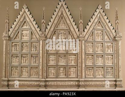 Altarbild. Artist: Baldassare degli Embriachi (Italienisch, aktive 1390-1409). Kultur: Deutsch Italienisch. Abmessungen: ohne Holz: 50 1/2 x 60 1/2 in. (128.3 x 153.7 cm). Datum: Ca. 1390-1400. Das Altarbild zeigt Episoden aus dem Leben Christi (Mittelteil), des Heiligen Johannes des Täufers (links) und des heiligen Evangelisten Johannes (rechts). Das Aussehen der Franziskaner in der Kreuzigungsszene schlägt vor, dass das Altarbild wurde ursprünglich für einen Franziskanischen Gemeinschaft in Auftrag gegeben. Die embriachi Familie, die erfolgreichen Workshops in Venedig und Florenz lief, entstehen zahlreiche Schnitzereien in Stockfoto