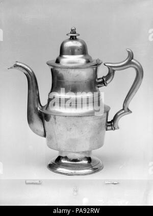 Teekanne. Kultur: American. Abmessungen: H.10 cm. (26,7 cm). Schöpfer: George Richardson (1782-1848). Datum: 1818-28. Museum: Metropolitan Museum of Art, New York, USA. Stockfoto