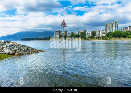 English Bay Fraser River von Granville Bridge Vanier Park Vancouver British Columbia Kanada Pacific Northwest. Stockfoto