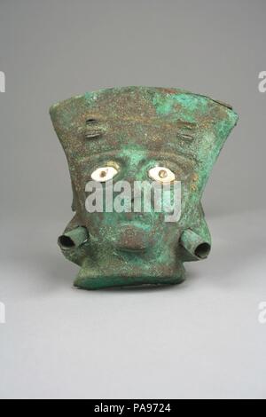 Maske Ornament. Kultur: Moche (Loma Negra). Abmessungen: H.3 15/16 in. (10 cm). Datum: 390-450. Museum: Metropolitan Museum of Art, New York, USA. Stockfoto