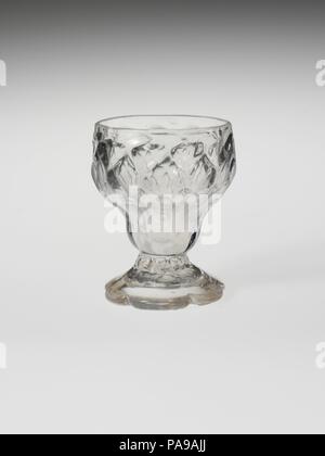 Salzfass. Kultur: Amerikanische oder Britische. Abmessungen: H.3. 7,6 cm (3 Zoll). Datum: 1780-1825. Museum: Metropolitan Museum of Art, New York, USA. Stockfoto