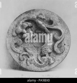 Festplatte. Kultur: China. Abmessungen: Durchm. 5 in. (12,7 cm). Museum: Metropolitan Museum of Art, New York, USA. Stockfoto