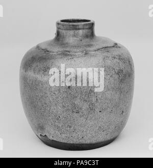Flasche für Süßigkeiten. Kultur: Japan. Abmessungen: H.5. (12,7 cm). Datum: 18. Museum: Metropolitan Museum of Art, New York, USA. Stockfoto
