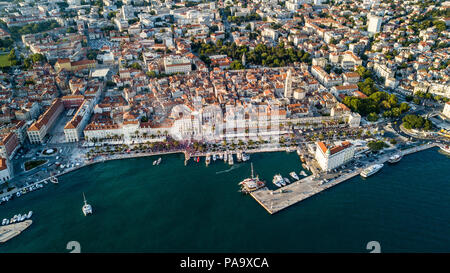 Luftbild der Altstadt von Split, dem historischen Zentrum der Stadt Split, Kroatien Stockfoto