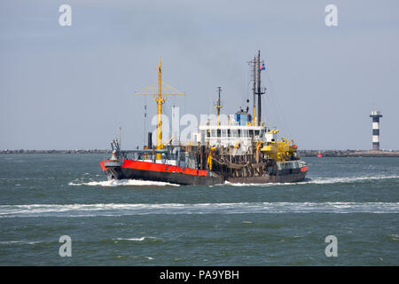 Bagger Schiff in niederländischen Hafen Rotterdam, der größte Seehafen Europas Stockfoto