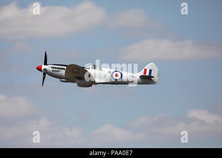 Super Marine Spitfire PS915 Fairford RIAT Sonntag, dem 15. Juli 2018 Militär Flugzeug Royal International Air Tattoo RAF 100 Stockfoto