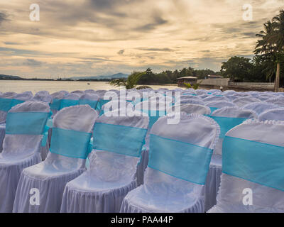 Ambon, Indonesien - 10. Februar 2018: Jäten party in das luxuriöse Resort der tropischen Insel, Ambon, Maluki, Indonesien. Hochzeit Einrichten Stockfoto