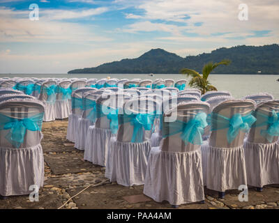 Ambon, Indonesien - 10. Februar 2018: Jäten party in das luxuriöse Resort der tropischen Insel, Ambon, Maluki, Indonesien. Hochzeit Einrichten Stockfoto