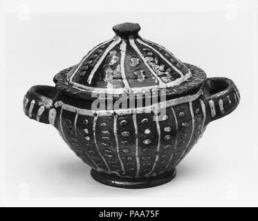 Überdachte Sugar Bowl. Kultur: American. Abmessungen: H.3 5/8 in. (9,2 cm); Durchm. 5 1/8 in. (13 cm). Datum: Ca. 1800. Museum: Metropolitan Museum of Art, New York, USA. Stockfoto