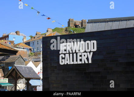 Die preisgekrönte Jerwood Galerie, ein Museum für zeitgenössische britische Kunst, auf dem Stade, in Hastings, East Sussex, Großbritannien Stockfoto