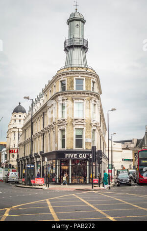 5 Jungs Burger Restaurant einer Kette im Leuchtturm auf Gray's Inn Road, King's Cross, London, UK Stockfoto