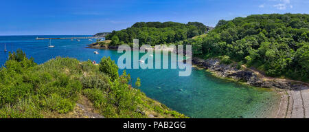 De - Devon: Fishcombe Bucht mit Brixham Breakwater Leuchtturm im Hintergrund (HDR-Bild) Stockfoto