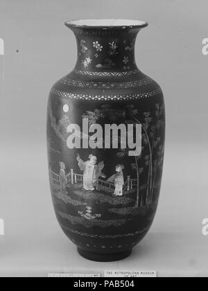 Vase. Kultur: China. Abmessungen: H. 9 3/4 in. (24,8 cm). Museum: Metropolitan Museum of Art, New York, USA. Stockfoto