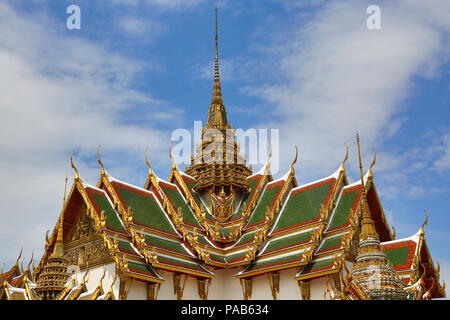 Einzelheiten über die traditionelle thailändische Architektur im Grand Palace, in Bagkok, Thailand Stockfoto