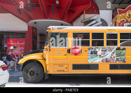 New York, 19. Juli 2018: Yellow School Bus in New York City Stockfoto