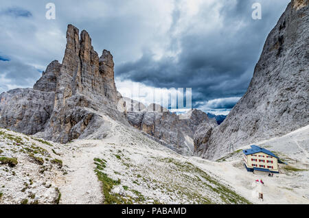 Torri Vajolet in Rosengarten Rosengarten massiv. Schöne Aussicht in den Dolomiten, Südtirol, Südtirol, Italien Stockfoto