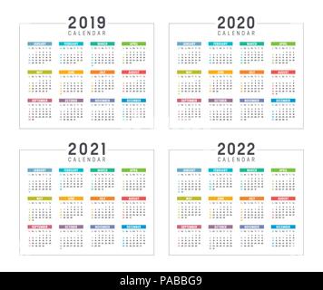 Der minimalistische bunten Kalender, Jahre 2019 2020 2021 2022 Wochen anfang Sonntag, auf weissem Hintergrund - Vektor vorlagen. Stock Vektor