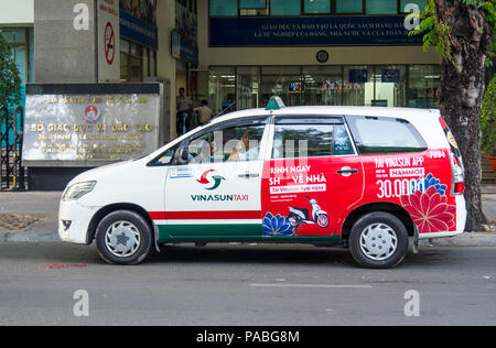 Ein Vinasun Taxi in Ho Chi Minh City, Vietnam. Stockfoto