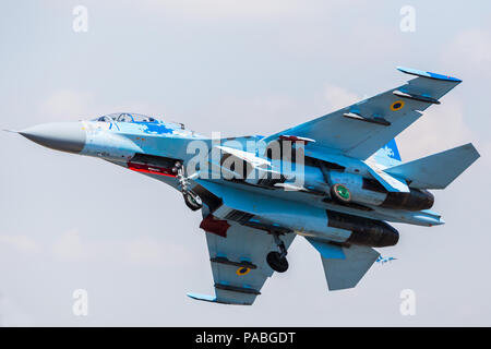 Ukrainische Luftwaffe Su-27 Flanker auf dem Bild 2018 Royal International Air Tattoo an RAF Fairford in Gloucestershire. Stockfoto