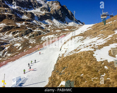 Skipisten im Tal von Gressoney, im Aosta Tal, Norditalien. Stockfoto