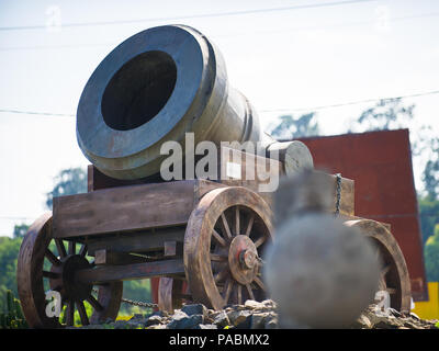 ADDIS ABEBA, Äthiopien - Sep 29, 2011: Cannon Kreisverkehr, Churchill Avenue, Addis Abeba Stockfoto