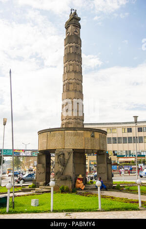 ADDIS ABEBA, Äthiopien - Sep 29, 2011: Denkmal auf dem Meyazia 27 m², die gemeinhin als Arat Kilo bekannt. Es commemorats Äthiopiens Befreiung von Fascis Stockfoto