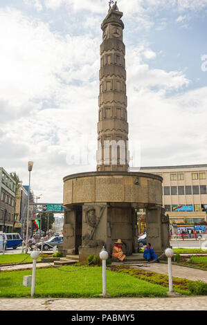 ADDIS ABEBA, Äthiopien - Sep 29, 2011: Denkmal auf dem Meyazia 27 m², die gemeinhin als Arat Kilo bekannt. Es commemorats Äthiopiens Befreiung von Fascis Stockfoto