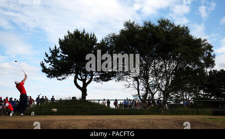 Die USA Zach Johnson T-Stücken aus dem 11. am Tag drei der Open Championship 2018 in Carnoustie Golf Links, Angus. Stockfoto