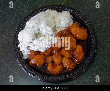 Chinesische orange Huhn mit Reis Stockfoto