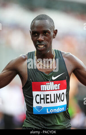 London, Großbritannien. 18. Juli 21. Paul CHELIMO (Vereinigte Staaten von Amerika) feiern Sieg im 5000m-Finale bei den 2018, IAAF Diamond League, Jubiläum Spiele, Queen Elizabeth Olympic Park, Stratford, London, UK. Foto: Simon Balson/Alamy leben Nachrichten Stockfoto