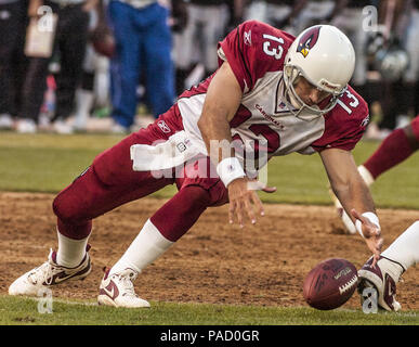 Oakland, Kalifornien, USA. 26 Aug, 2005. Arizona Cardinals Quarterback Kurt Warner (13) am Freitag, den 26. August 2005 in Oakland, Kalifornien. Die Kardinäle besiegten die Räuber 17-16 in einem preseason Spiel. Credit: Al Golub/ZUMA Draht/Alamy leben Nachrichten Stockfoto