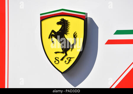 Hockenheim, Deutschland. 20. Juli 2018. Rand Motiv, Ferrari Logo, Markenemblem, Wappen. Formel 1: GP von GermanyGermany, Hockenheimring, Saison 2018, am 20.07.2018. | Verwendung der weltweiten Kredit: dpa/Alamy leben Nachrichten Stockfoto