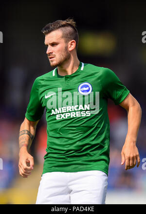 London, Großbritannien. 21. Juli, 2018: Brighton & Hove Albion Pascal Gross in Aktion während der Vor Saisonbeginn freundlich gegen AFC Wimbledon im Cherry Red Records Stadion, London, UK. Credit: Ashley Western/Alamy leben Nachrichten Stockfoto