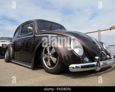 Münster am Meer, Kent, Großbritannien. 22. Juli, 2018. Münster auf die Strandpromenade wurde mit einer großen Anzeige der klassischen Autos an einem Schwülen sonnigen Sonntag gesäumt. Credit: James Bell/Alamy leben Nachrichten Stockfoto