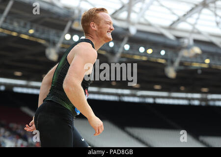 Das Stadion in London, London, Großbritannien. 22. Juli, 2018. Diamond League Leichtathletik, Tag 2; Greg Rutherford (GBR) reagiert, nachdem er seinen letzten Sprung in Langen auch die endgültige Gutschrift: Aktion plus Sport/Alamy leben Nachrichten Stockfoto