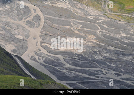 Gudiyalchay Fluss Und Urstromtal In Der Nahe Von Shahdag Nationalpark Aserbaidschan Im Kaukasus Stockfotografie Alamy