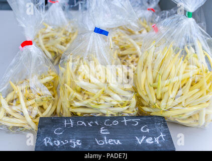 Organische gelbe Bohnen zum Verkauf an lokalen Familie Farmers Market, Mirabel, Quebec, Kanada Stockfoto