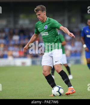 Kingston London UK 21. Juli 2018 - Solly March of Brighton während des vor der Saison freundlichen Fußballspiels zwischen AFC Wimbledon und Brighton und Hove Albion im Cherry Red Records Stadium in Kingston Surrey nur für redaktionelle Verwendung Stockfoto