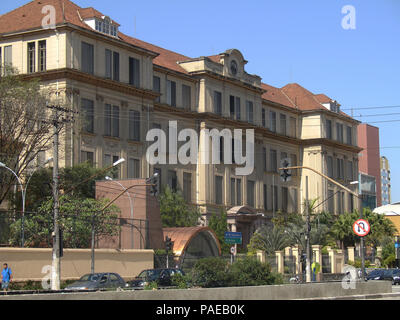 Gebäude, Arquidiocesano Schule, Domingos de Moraes Avenue mit Pedro de Toledo Street, Vila Mariana, São Paulo, Brasilien Stockfoto