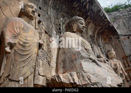 Die steinmetzarbeiten in der Longmen Grotten in der Provinz Henan in China. Stockfoto